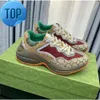 Sapatos de desenhista Rhython Casual Homens Mulheres Rhyton Sneaker Lip Sports Grosso Soled Mulheres Letras de Desenhos Animados Soleg Família Bege Camelo Outdoorh