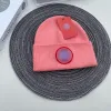 Gorro de algodão tricotado para presente, chapéu de lã de designer, à prova de vento, moda fria, adequado para uso interno e externo, é um ótimo