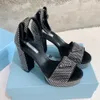 بلورة منصة منصة الكاحل من منصة كاحل الكاحل الكعبة الكعب الكنسي راينستون عالية الكعب الكعب الكعب Sandal Syngury Shoes for Women Factory Footwear مع Box