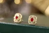 Kolczyki stadnonowe Dsy 18 -krotnie żółte złoto natura czerwona rubin 0,4 cct diamenty dla kobiet Prezenty urodzinowe biżuteria