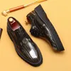 Scarpe eleganti in pelle verniciata italiana da uomo formale di lusso con suola spessa piattaforma marchio confortevole autentico uomo d'affari casual