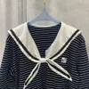 Miumius T-shirt Designer Mode Femmes Cravate Bow Navy Neck Stripe Femmes Academy Style Âge Réduit Doux Polyvalent Petit Top Frais