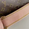 Klassiska kvinnor axelväskor mode detaljhandel läder kedjor koppling crossbody handväskor damer bärbar klaffdesigner tygväska plånbok m44840