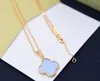 Necklaces VanCA Magic Long Vintage Necklace 1 Motif Pendant in Gold For Women With Dust Bag Box Fendave