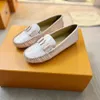 Mocasines Gloria hechos a mano para mujer, tachuelas clásicas, pajarita inferior, lona recubierta, estampado de flores, zapatos de moda inversa jnhu00001