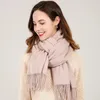 Écharpes Hiver 100% laine écharpe pour femmes marque châles épaissir chaud doux foulards hiver femme solide châles envelopper Pashmina glands écharpes 231021