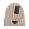 Vinter beanie caps designer hatt fashionabla bonnet klädda höst stickade hattar för män skalle utomhus kvinnor mens cap cappelli rese skidsport mode mode