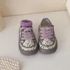 Scarpe basse Primavera Bambini Scarpe di tela Ragazze Moda Stampa floreale Sneakers Ragazzi Retro Panno traspirante Panno morbido per bambini 231021