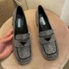 CRYSTAL PEBROLLISHED SLICK ON BLOCK HEELED SHOESS SPON TOES TOES Slip-On Loafers Women Luxury Designers Chunky Luxe Lounge Flats Factory Footwearsizes 35-42