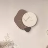 Relógios de parede Nordic Minimalista Relógio Metal Design Moderno Número Acrílico Bateria Horloges Murales Home Decorando Itens