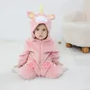 Macacão unicórnio adorável bebê meninas roupas macacão infantil dos desenhos animados kigurumis bebê onesie bodysuit nascido com capuz flanela macacões 231023