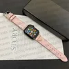 Для Apple Watch Band Designer Apple Watch Series 8 9 4 5 6 7 Ultra Bands 49 мм 38 мм 42 мм 44 мм 45 мм Браслет Яркий цветной кожаный браслет с тиснением ap Watch Smart Straps