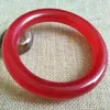 Bracciale rigido Bellissimo braccialetto in quarzite con gemme di giada rossa naturale da 62 mm Certificazione