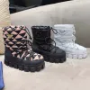 Nuevas botas de diseñador Botas de plataforma Zapatos de charol Botas de pantorrilla Luna Moda para mujer Invierno Cálido Botas de lujo con fondo plano Botas de mujer