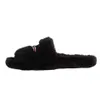 2023 Luxe Fashion Designer Femmes Pantoufles Sandales Dames Hiver Laine Diapositives Fourrure Fluffy Furry Lettres chaudes Sandales Confortable Fuzzy Girl Flip Flop Slipper 35-42