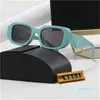 Kadın için Tasarımcı Güneş Gözlüğü Klasik gözlükler Goggle Açık Plaj Güneş Gözlükleri Erkek Kadın Üçgen İmza 16 Renkler Erkek Güneş Gözlüğü