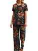Kvinnors tvådelade byxor Kvinnas blommor tryck pyjama set kort ärm topp och elastiska byxor för bekväm slappning och vilsam sömn 231021