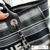 Français Femmes Denim Canvas Stripe Beach Deauville Chain Sac Top Handle Handle Handle Silver Metal matériel Sac à main