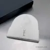 Berretti firmati con lettere alla moda Berretti con teschio lavorati a maglia unisex Cappelli con visiera in metallo Coppia Uomo Donna Berretto da sci