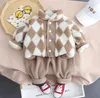 Kläderuppsättningar Småbarn Boys Winter Tracksuits Korean Style Fleece Thicked Parkas Coat Ytterkläder och byxor Spädbarn Outfits Kids Baby Clothes 231021