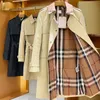 Designer Trench Classic Jacket Women British Style jednokierunkowy wodoodporny Wodoodporny Windbreaker Autumn Bawełna Płaszcz w kratę