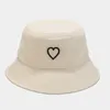 Bérets quatre saisons coton amour coeur broderie seau chapeau mode Joker voyage en plein air casquette de soleil pour hommes et femmes 79