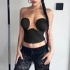 Kvinnors tankar 2023 Summer Versatile Bra Metal Ring Bandage Fashion Sexig topp öppen midja jacka grossist