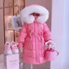 Giù Cappotto 2023 Ragazze Giacca Invernale di Cotone Imbottito Caldo Addensato Bambino Moda Con Cappuccio Grande Colletto di Lana Della Tuta Sportiva Per Bambini Parka