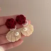 Studörhängen 2023 Vintage Style Flower Female Pearl Shell Light Fashion All-Match Jewelry Accessories Gift Trend