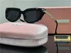디자이너 여성 선글라스 숙녀 타원형 프레임 안경 UV400 제곱 패션 선글라스 금속 편지 디자인 안경 선물