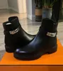 エレガントな女性Veo Ankle Boots Black Calfskin Leather Booties Palladium-Plated Backle Lug Sole Lady Motorcycle Booties Party Wedding Dress Boot EU35-42 with Box