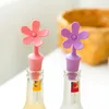 Ferramentas de barra Rolha de garrafa de silicone para garrafas Cap Wine Cork Pourer Caps Cute Top Poker Freshkeeping Gel 231023