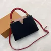 Kosmetiktasche Designer Frau Toilettentasche Luxusmarke Umhängetaschen Handtaschen Hochwertige Geldbörse Echtleder Umhängetasche 1978 W414 06