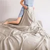 Set di biancheria da letto Liv Esthete Donna 100 Set di seta Champagne Oro Lamiera piana Federe Queen King Copripiumino Set da letto per il sonno 231023