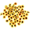 Fleurs décoratives 150 pièces tête de tournesol jaune Faux tournesols couronne artisanat décors fausse fête en plastique artificielle mariée bricolage