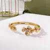 four leaf clover bangle Made of natural shells and natural agate Gold Plated 18K designer for woman T0P quality official reproductions brand designer 007
