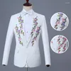 Costumes pour hommes 2023 Style blanc brodé fleur de prunier photo costume hôte acteur studio deux pièces