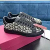 2023 designer men casual shoes luxury gancini brand mens leather rubber low leisure shoe embroidered pattern style up sneakers 04