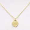 Pendant Necklaces Classic Stainless Neck Chain Short Female Jewelry Gold Titanium Steel Single Peach Heart Ism Necklace Couple Gift