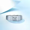 Temperament Men's Ring 18K White Gold Imitation Mosang Stone Ring S925 Silver Classic Men's God Atmosphere Imitation Diamond Ring