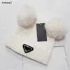 Lüks Kış Örme Şapkalar Bebek Noel Çocukları Sıcak Beanies Peluş Top Dekorasyon Çocuk Tığ işi kapaklar