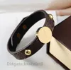 Designer Letter Bangles Brand Flower Armband läderarmband Kedja PU Elektroplätering 18K för kvinnliga par för presentkvalitetsmycken