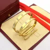 Braceuse de créateur Bracelet en acier en titane masculin et femmes 18k Rose Gold Fashion Populaire Ne pas fondre Bracelet Bracelet Accessoires en acier inoxydable 100228