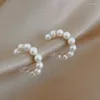 Orecchini con clip alla moda per polsini dell'orecchio con perle per le donne Non piercing all'osso a forma di C senza puntura Regalo di gioielli minimalisti