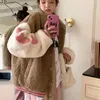 Giacche da donna Harajuku Hip Hop ricamo carino lana di agnello spessa cappotto invernale per ragazze da donna giacca da baseball retrò americana ampia oversize