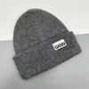 Beanie Designer Beanie Luksusowa czapka Temperament wszechstronna czapka czapka ciepła litera trójkąt design hat świąteczny prezent wyższa czapka 9 kolory ładne