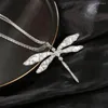 Naszyjniki wiszące czarne kość słoniowa Kamienna kryształ Dragonfly Naszyjnik Kolor długie łańcuchy Sweater Collier Pendendif Elegancka biżuteria 2023 Prezent