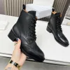 Designer Boots Luxury Boot äkta läderstövlar Ankelstövlar Kvinna Kort start Sneakers Trainers Sandaler Sandaler av Brand W416 002