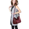 Sacos de noite ombro para mulheres bolsa de couro de água macia mensageiro crossbody saco europeu estilo americano vintage retro tote 231023