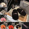 Designer Paris Luxury Slides uomo donna Pantofole Donna Lana Pelliccia invernale Soffice peloso Scivolo Lettere calde Sandali Confortevole Ragazza sfocata Infradito Pantofola